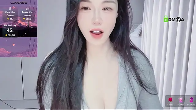 美女YunShan-33在线直播