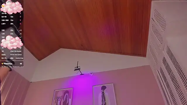 elodie_walker webcam