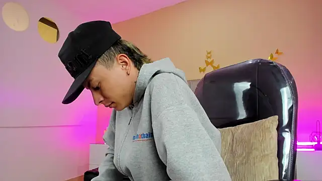 nascary_fox - Nascary_Fox's free webcam - UK Sex Cams