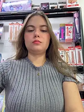 rapunzel069 (F young) - show ass + oil + Spank ass 15x 🍑👋