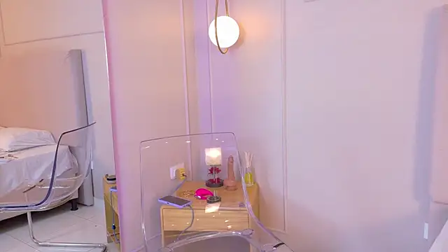 Darlyn_tenderhot__ webcam