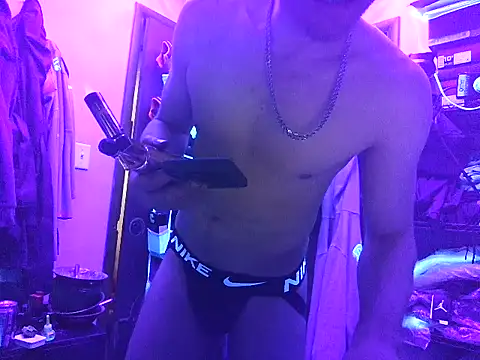 Cloudd_Kingg_Iceyyy webcam