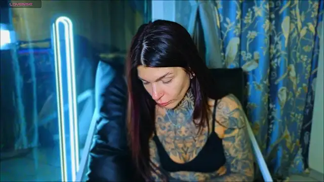 tattooedBabyy webcam