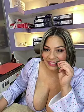 isabella_horney_ webcam