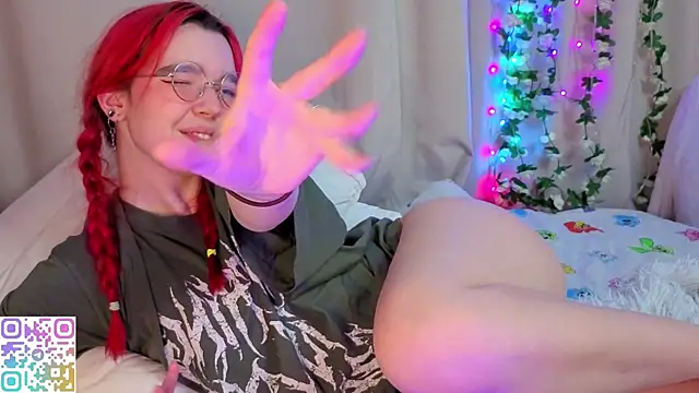 little_teya - Little_Teya's free webcam - UK Sex Cams