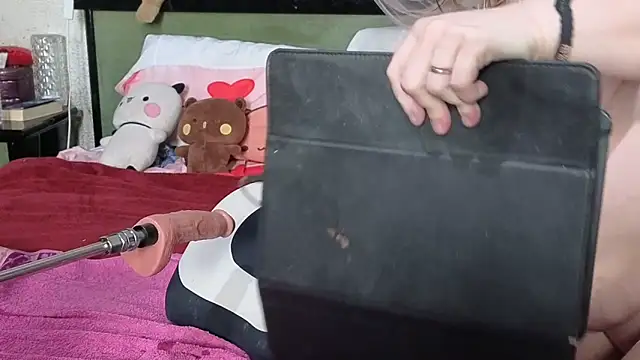 dominalilirose (F milf) - Vidéo personnalisé de ton choix de 5 min