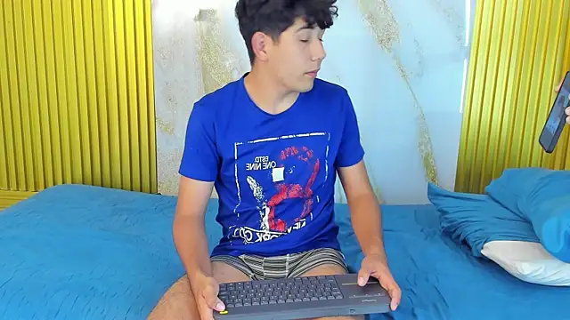 peakk_twiinns webcam