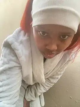 Prettiestheavenly webcam