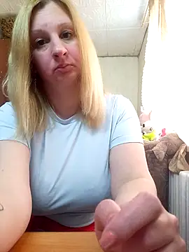 BustyBlond webcam