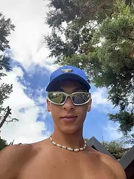 liuscast22 - Liuscast22's free webcam - UK Sex Cams