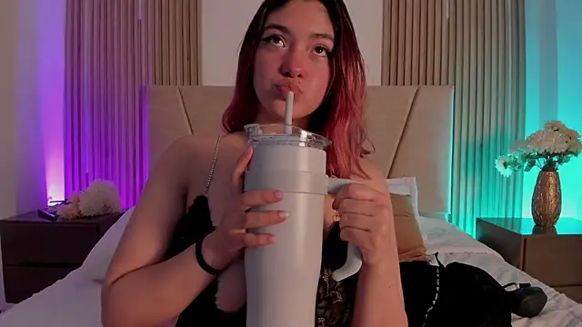 Victoria_Beaumont webcam