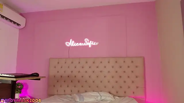 alice_sofia webcam