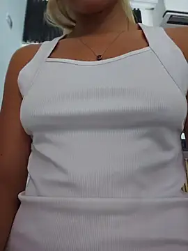 Pretty_roxxyy webcam