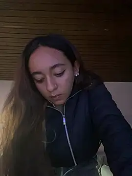 Webcam Model (Im_Luuu)  is live.Free join now!