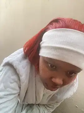 Prettiestheavenly webcam