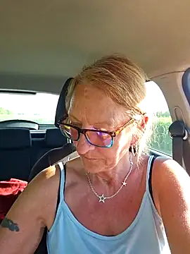 Preview of hotwifelyn68