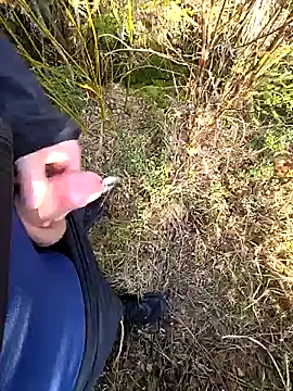 amatsontrans (Ask my age) - Show my piercedcock.