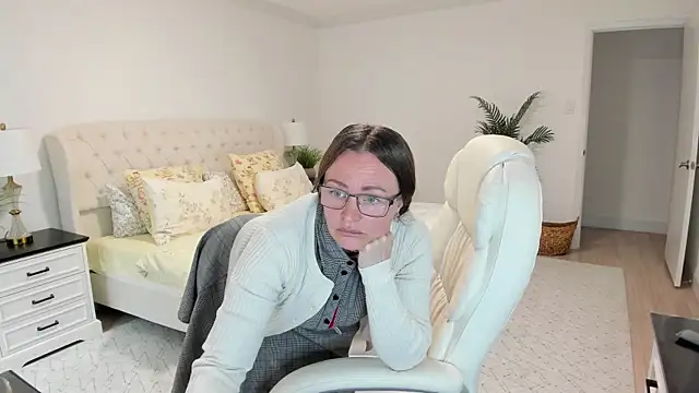 vika73 - Vika73's free webcam - UK Sex Cams