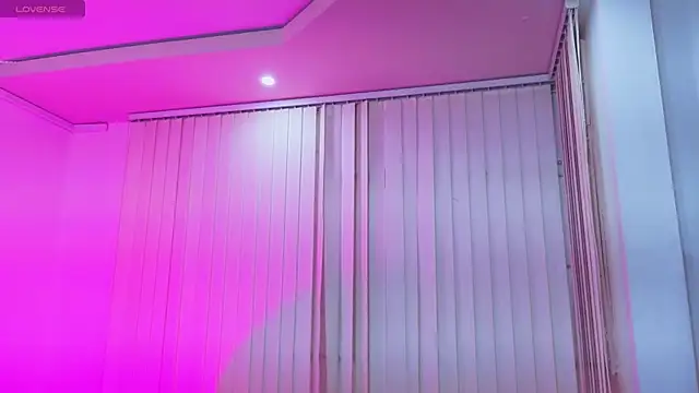 _sharlotte777 webcam