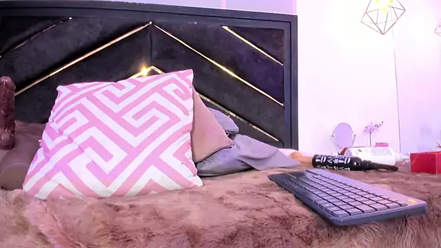 april_jones05 webcam