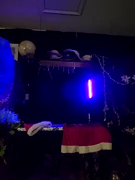 Hotredheadandtoungelasher webcam