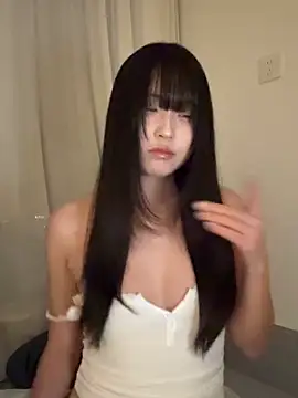 美女77momomo在线直播