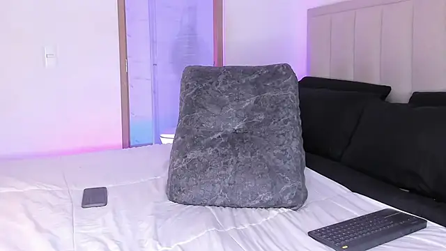 valeria__lewiis - Valeria__lewiis's free webcam - UK Sex Cams