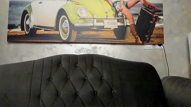 Milflyssa live sex cam