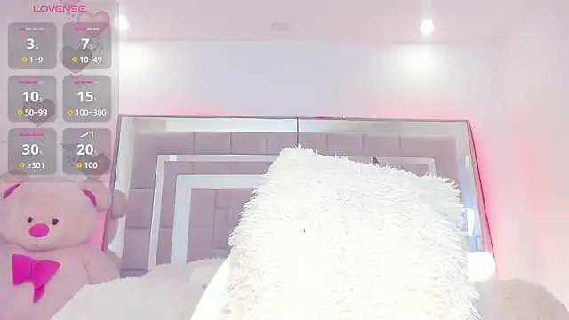 nicolle_foxy (F young) - SLAP ON MY PUSSY + Clamps on my nipples