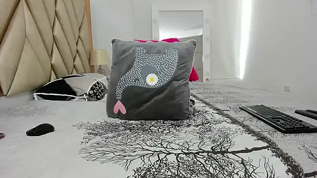 briana_wonder69xxx webcam