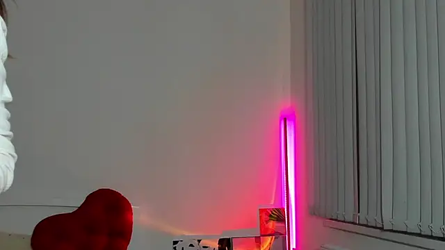 Andrea_Blossom webcam