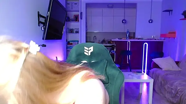 illusorycat - Illusorycat's free webcam - UK Sex Cams