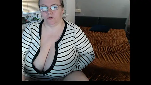 Sweetboobs Stripchat cam model