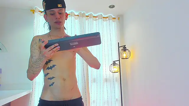 TheBatMansion webcam