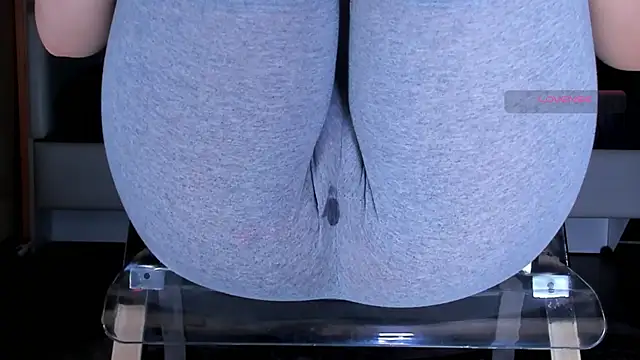 Cameltoe_squirt_inPants webcam