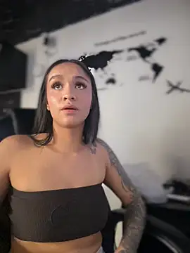 Isabella-Teen webcam