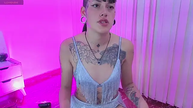 _sharlotte777 webcam