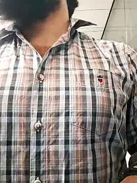 dominating_daddy (Ask my age) - Public nude show