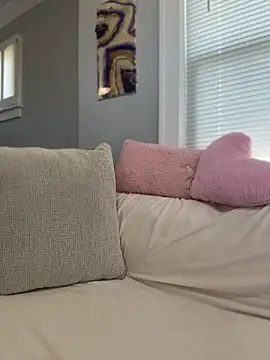 loveshae_ (F young) - spank my assRED+ride dildo🤪🤪