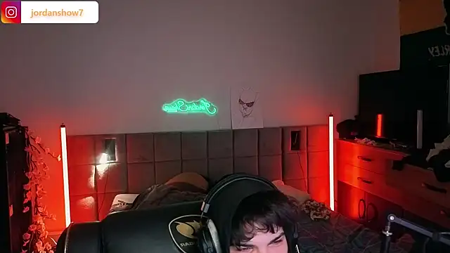 JordanShow webcam