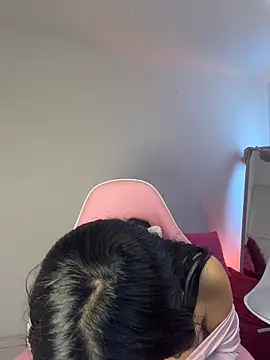 mandyy__ (F teen) - Spit on tits+slap