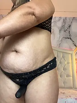 Lucy_Milf_474 webcam