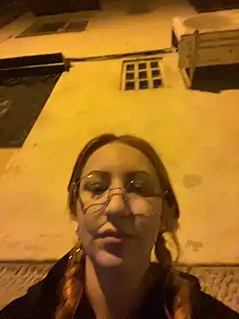 DaddysLittleSlutfox webcam