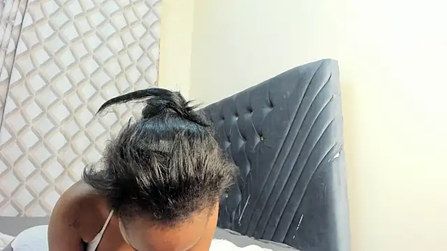 Pretty_Ebony_Doll webcam