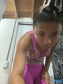 Romie_rous's live cam