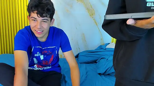 peakk_twiinns webcam