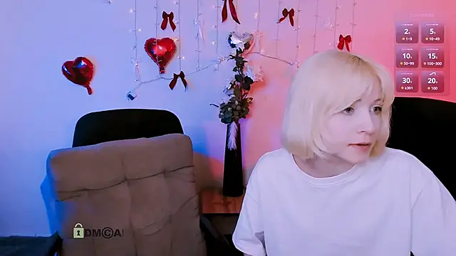 _sabrina_moore (Ask my age) - Flash boobs