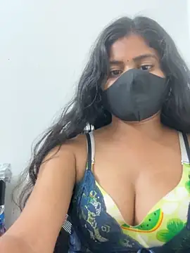 sexy-riyaa43 (F young) - vibrator on pussy nd fingers in pussy 🤩