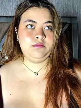 ZoeBennett_Pink webcam