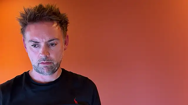 BronzeShowtime67 live sex cam